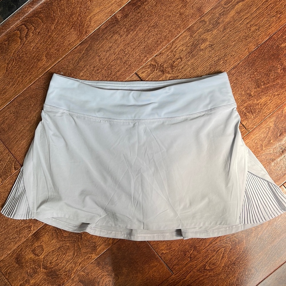 Lululemon skirt GREAT condition